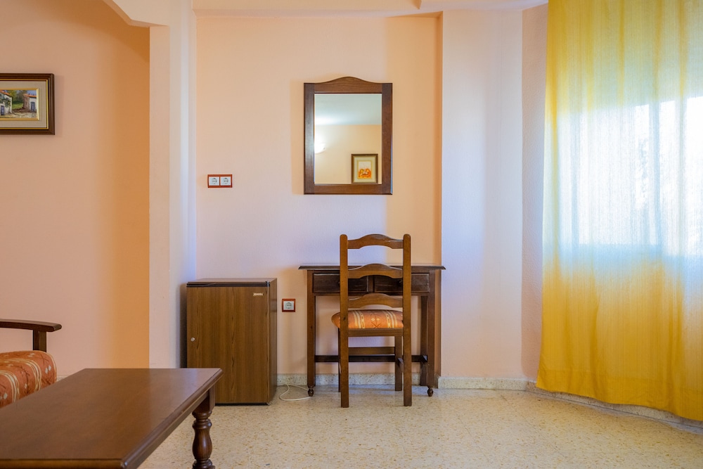 Comfort Triple Room - Photo 17