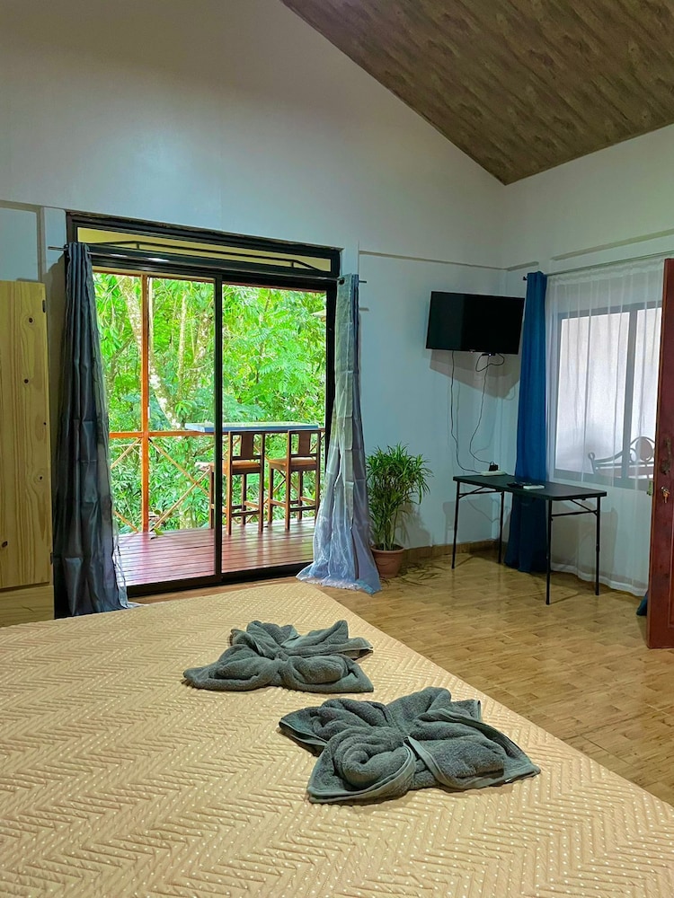 Traditional Cabin, 1 King Bed with Sofa bed, Non Smoking, Kitchen photo 2