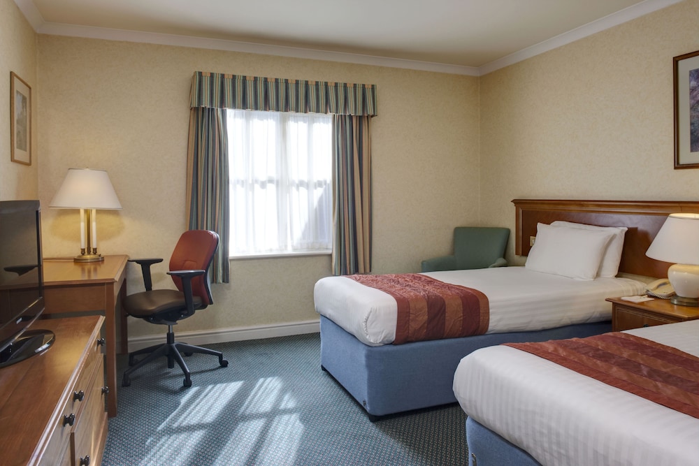 Standard Room, 1 King Bed (Walk-In Shower) - Photo 7