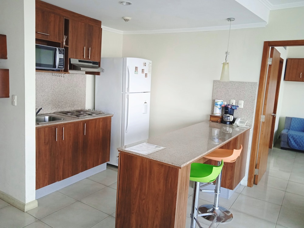 Family Apartment, 2 Bedrooms, River View, Ground Floor (2 Bedrooms with 3 Beds) photo 3
