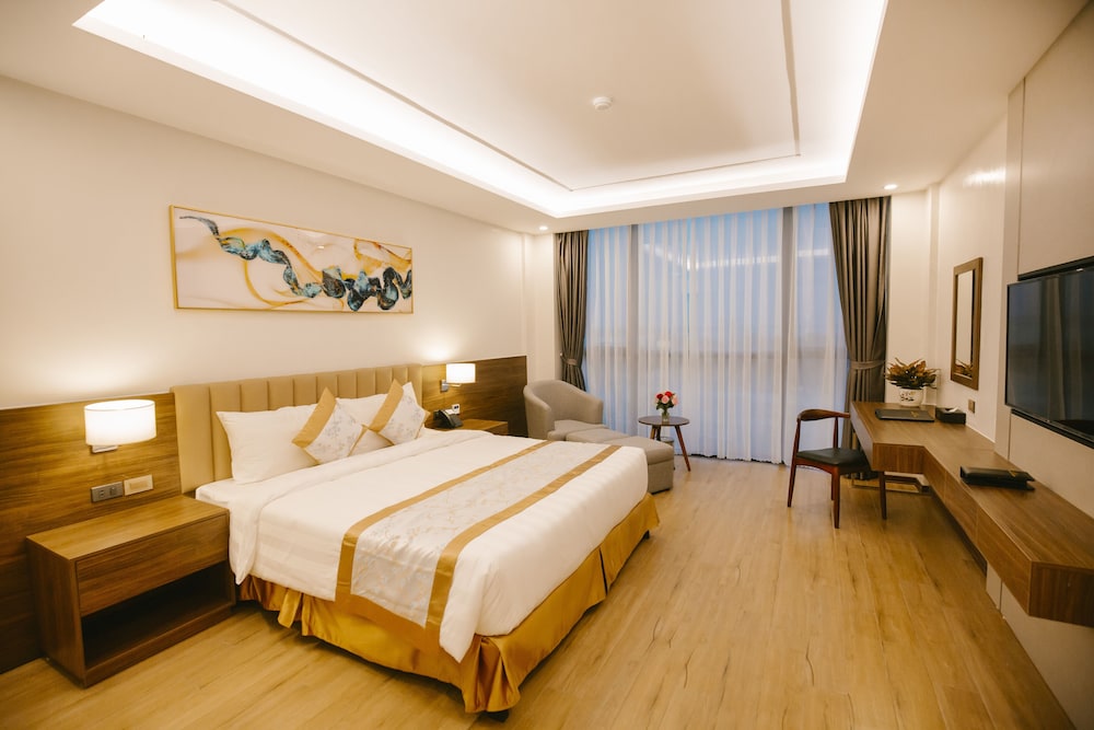 Deluxe Room, 1 Queen Bed, Garden View