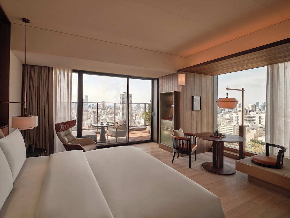 Premier Room, 1 King Bed, City View - Photo 4