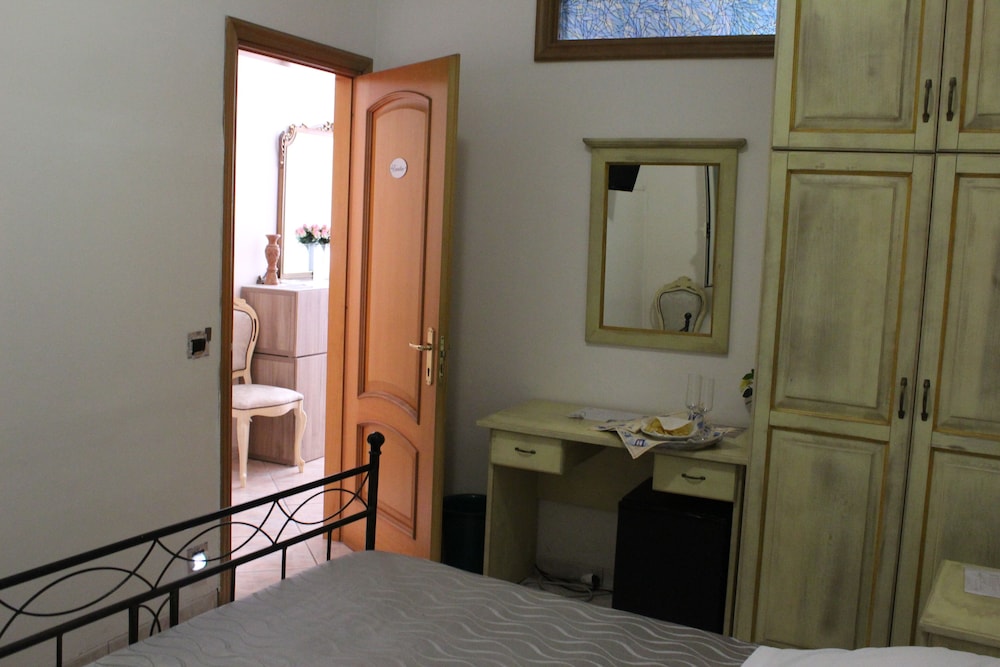 Economy Quadruple Room