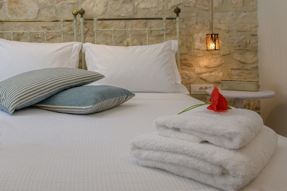 Luxury Suite, 1 Bedroom (Daphne)
