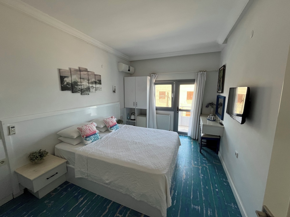 Standard Double Room, Balcony, Partial Sea View (Lodos) photo 1