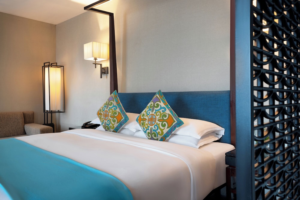 Basic Single Room, City View photo 1