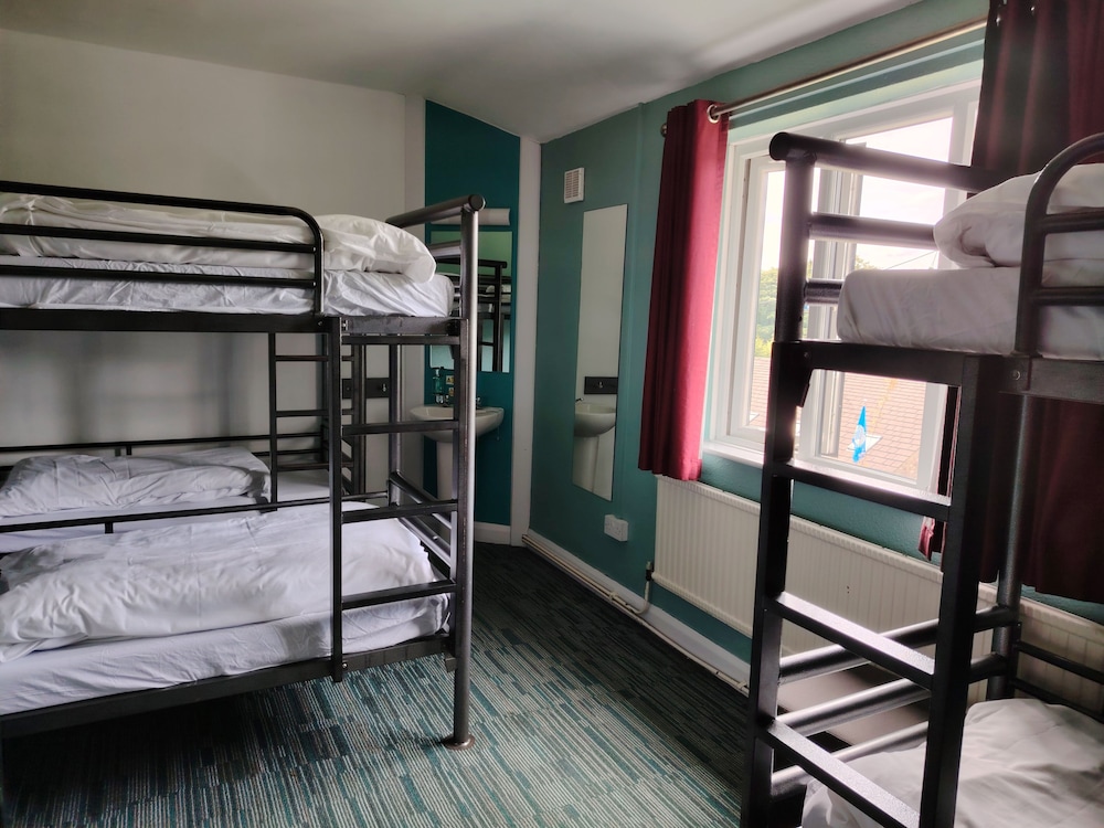 Shared Dormitory, Men only, Shared Bathroom (Sleeps 6) photo 3