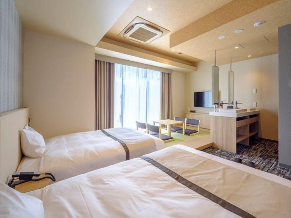 Luxury Twin Room (Deluxe)