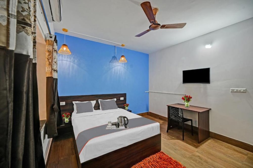 Deluxe Double Room, Multiple Beds, City View photo 3