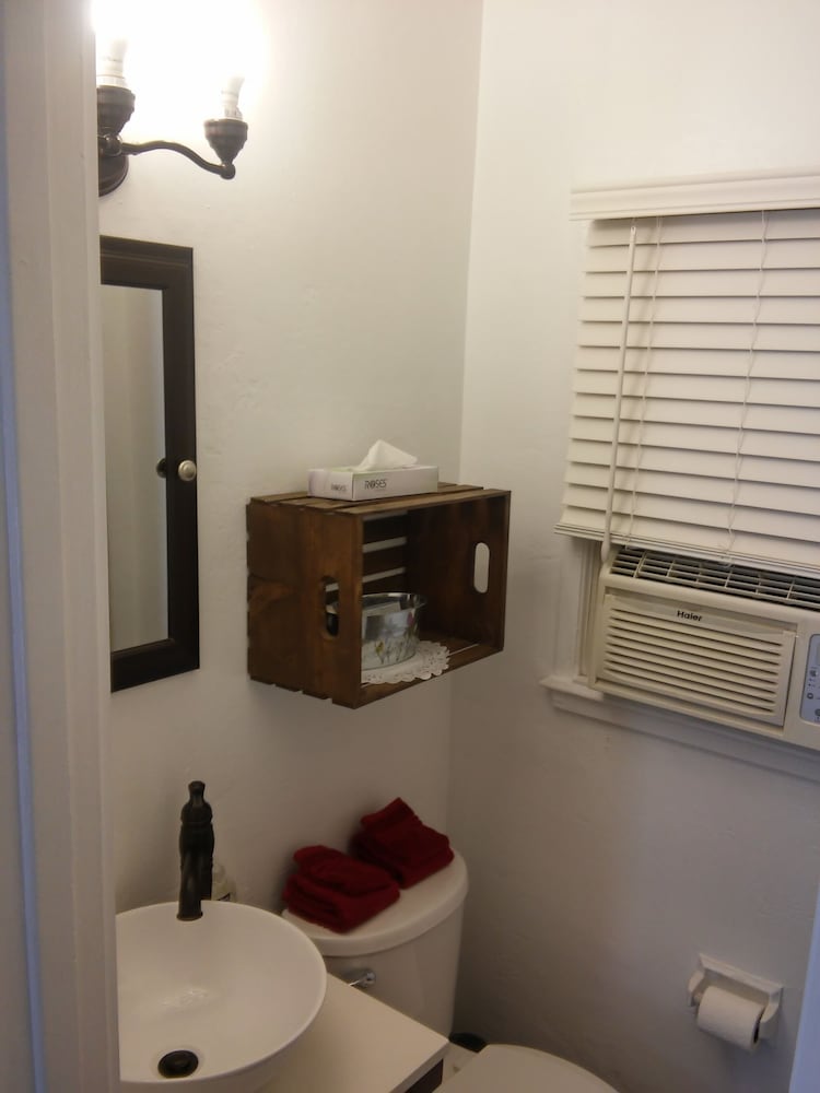 Basic Single Room photo 2