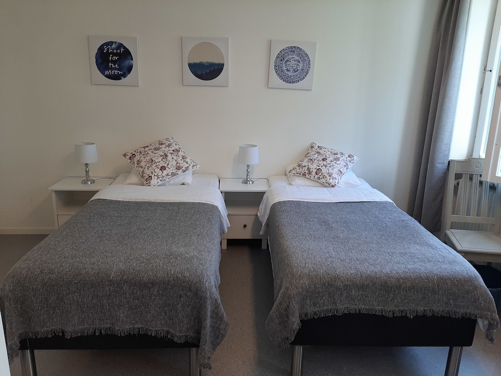 Basic Double or Twin Room, Private Bathroom, Lake View photo 1