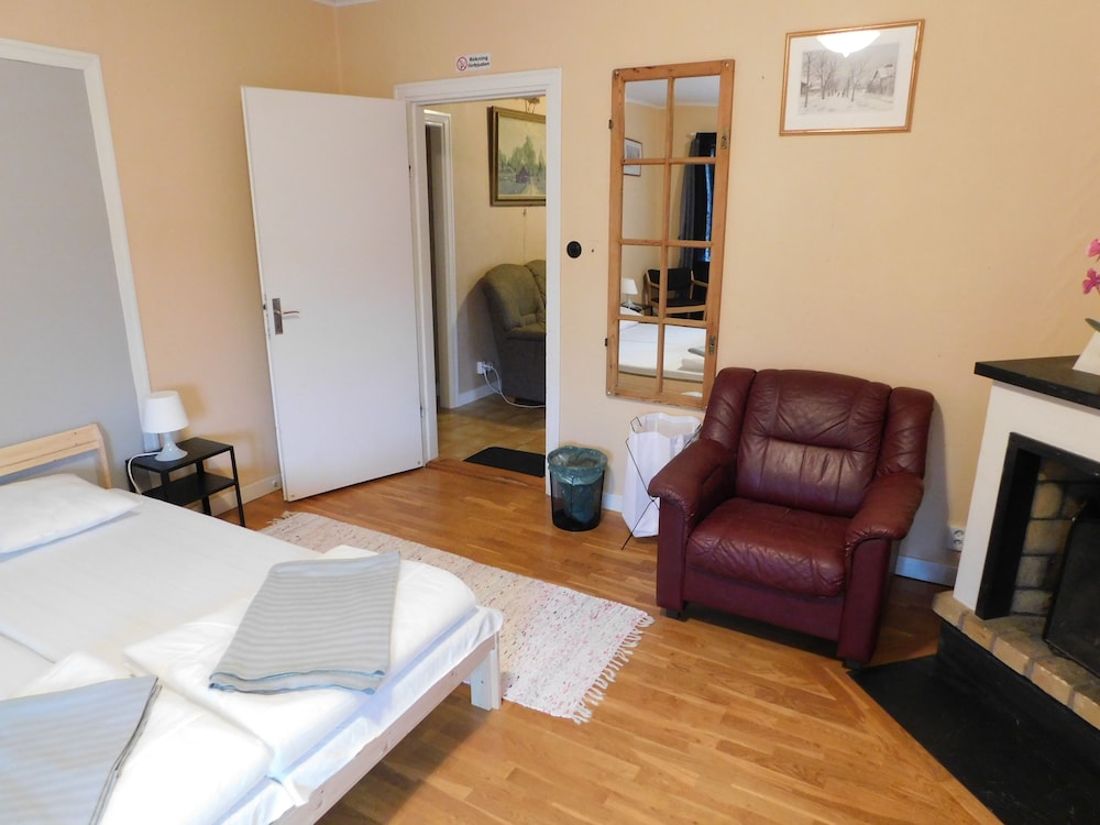Economy Room photo 3