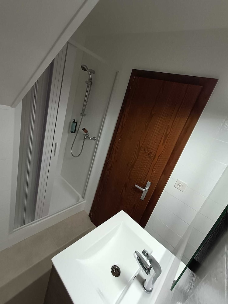 Classic Triple Room, Mountain View photo 2