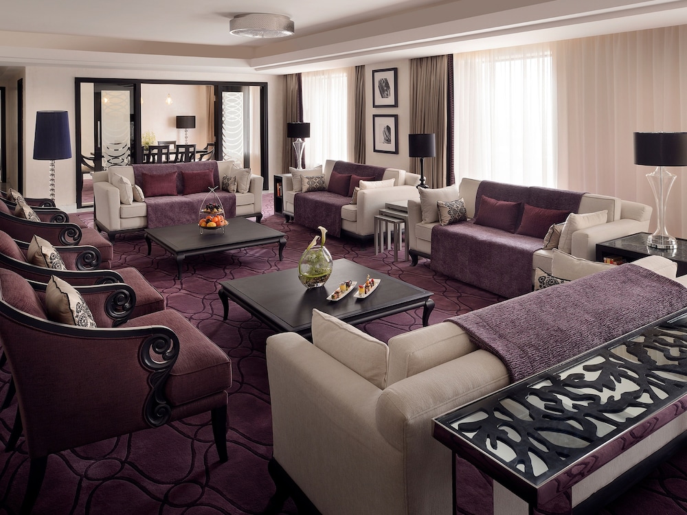 Royal Suite, 2 Bedrooms - Photo 10