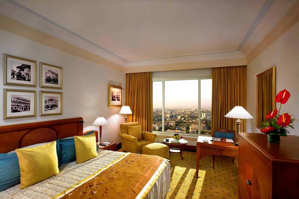 Club Room, 1 Queen Bed, Tower photo 1