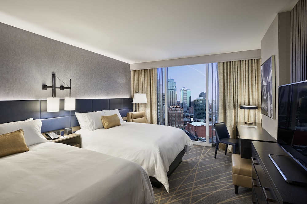 Premium Room, 2 Queen Beds - Photo 1