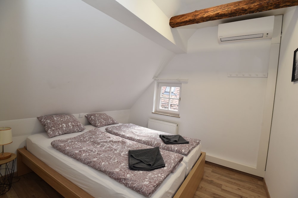 Studio Suite, 1 Queen Bed, Non Smoking, Kitchen photo 1