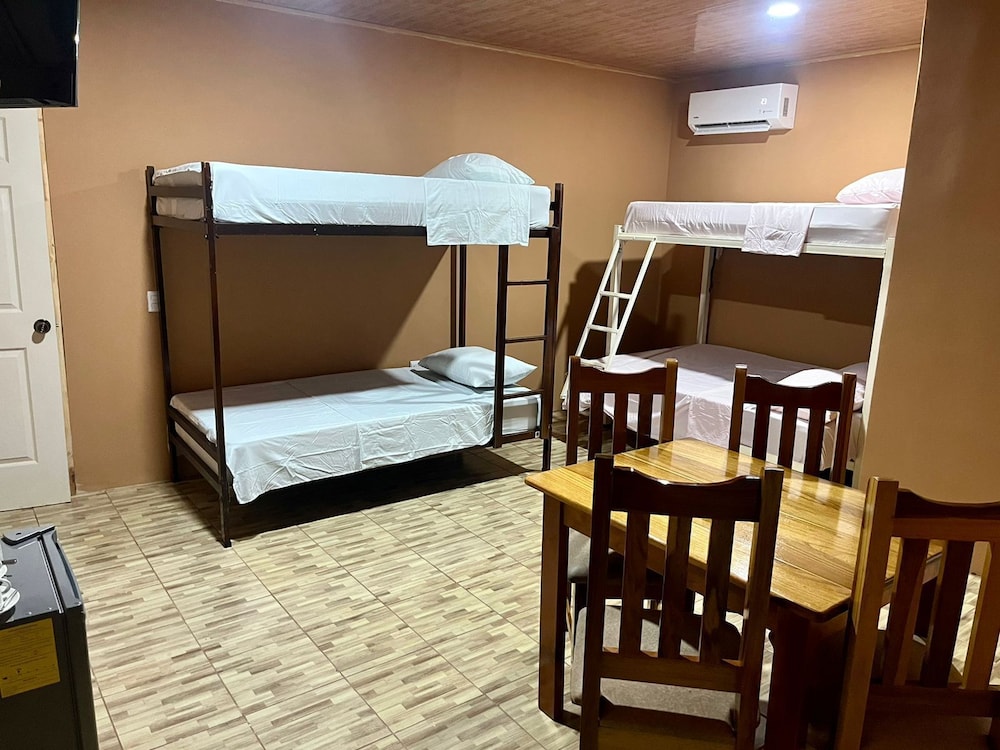 Quadruple Room, Mountain View photo 1