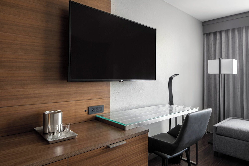 Executive Room, 2 Queen Beds - Photo 2