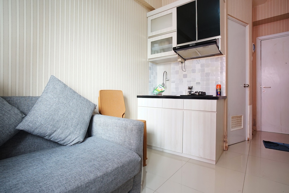 Room - Photo 16
