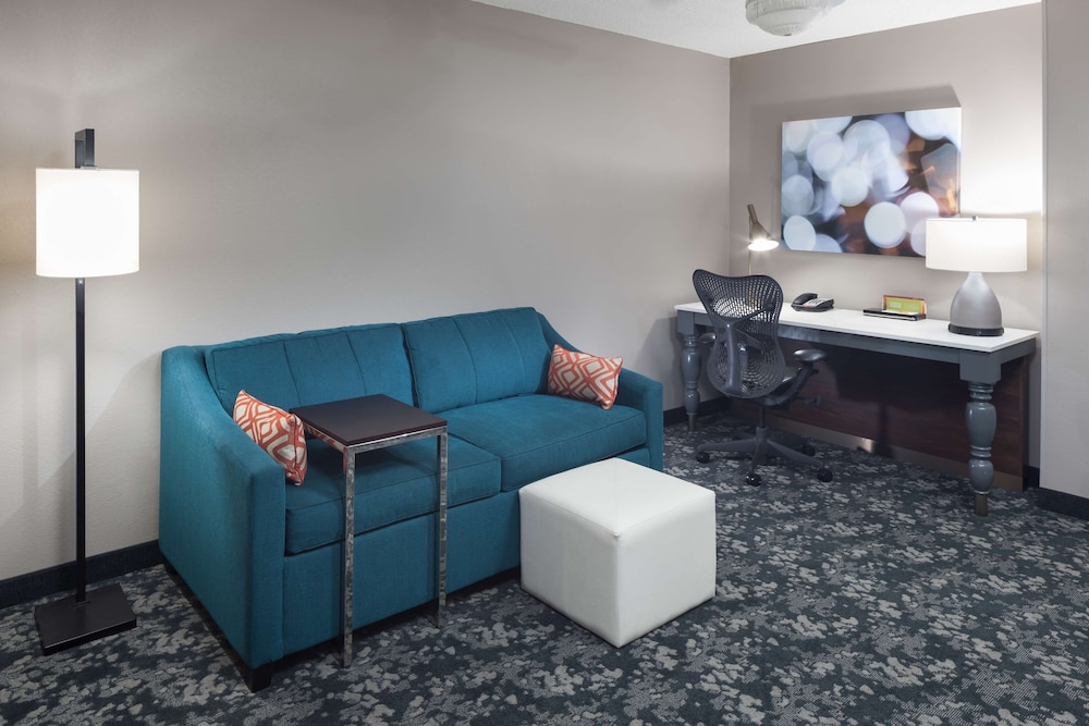 Suite - Photo 8