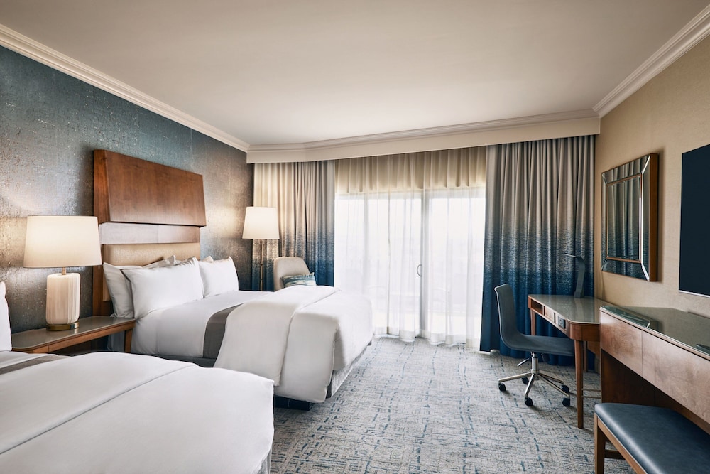 Deluxe Room, 2 Queen Beds, Golf View - Photo 5