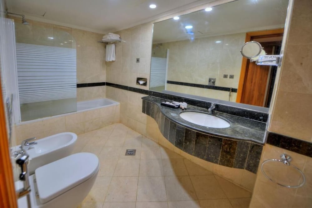 Standard Triple Room - Photo 8