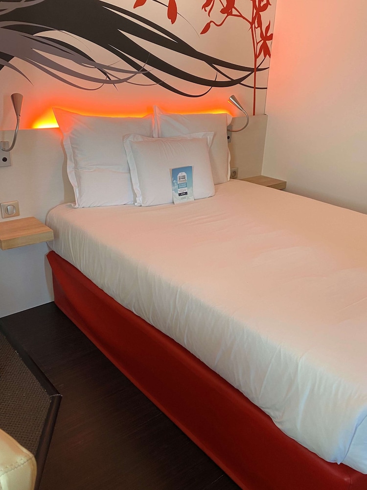 Standard Room, Multiple Beds photo 3