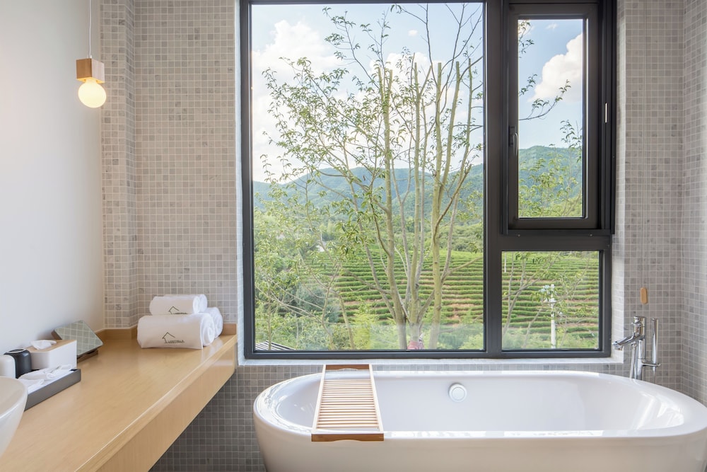 Romantic Suite, Hill View photo 2