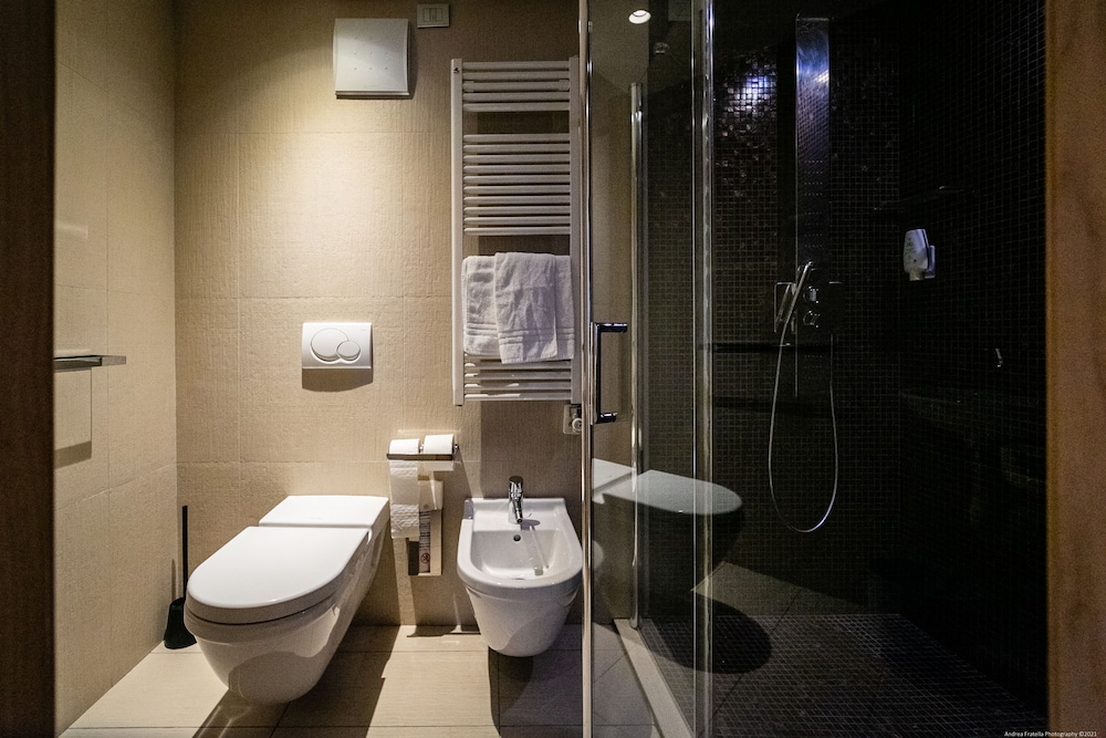 Deluxe Room - Photo 13
