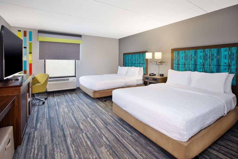 Room, 2 Queen Beds, Accessible, Non Smoking - Photo 1