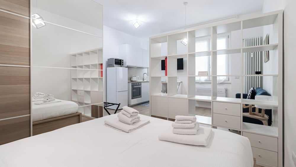 Studio (0 Bedroom)