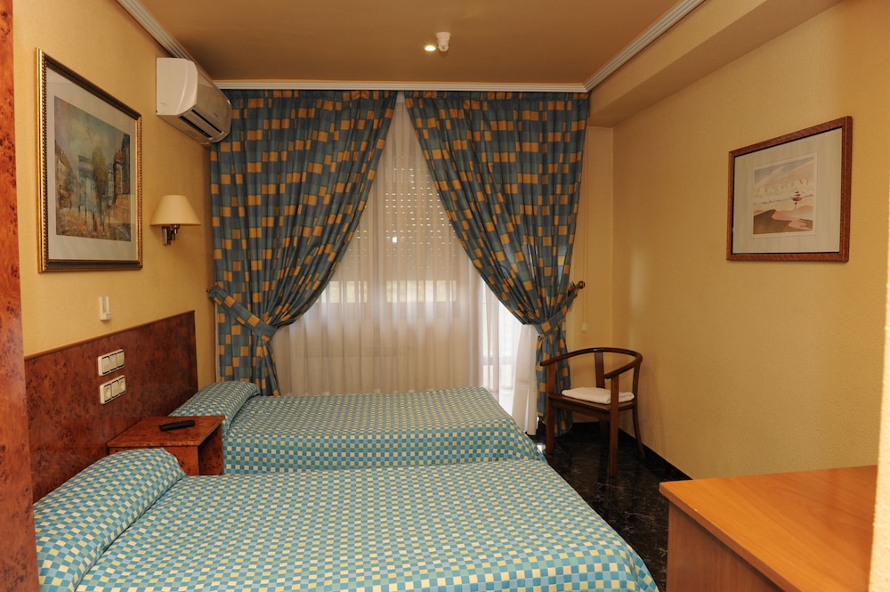 Double or Twin Room photo 2