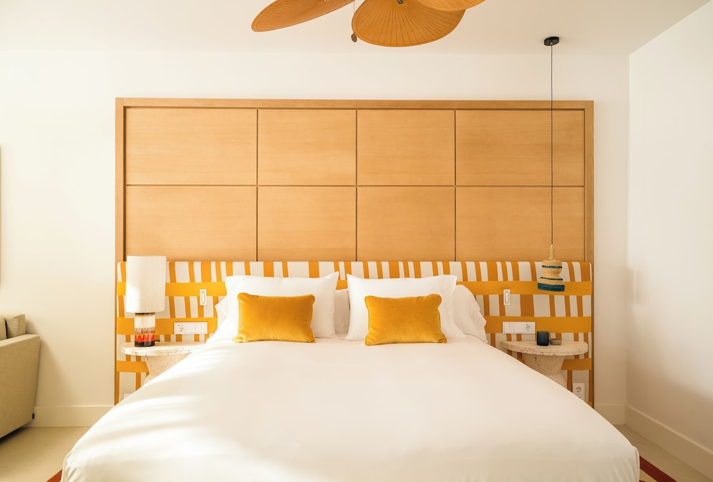Suite (Los Monteros) - Photo 1