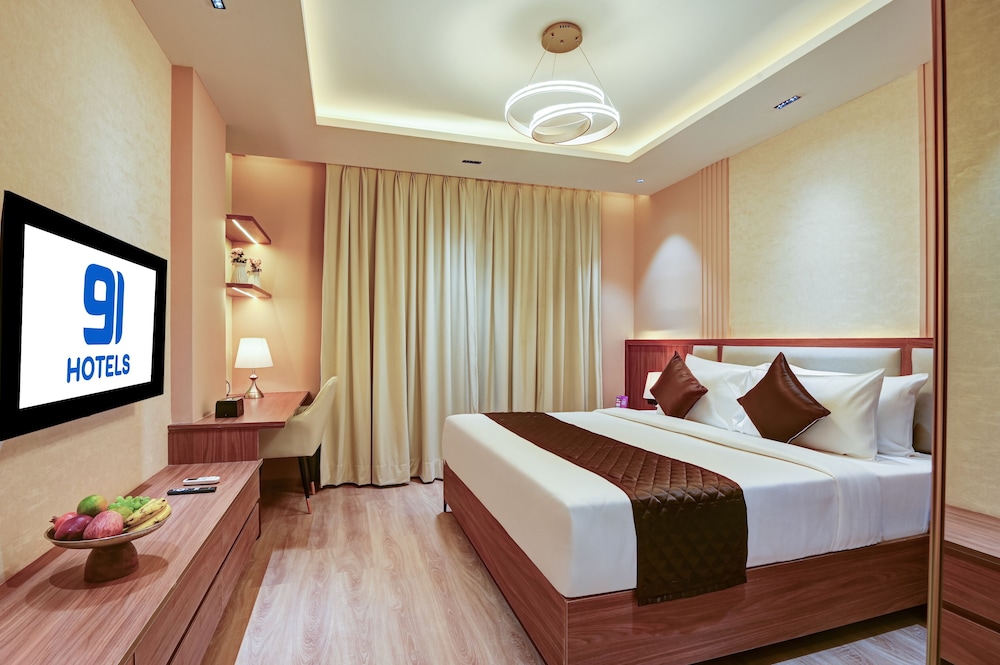Classic Double Room, City View