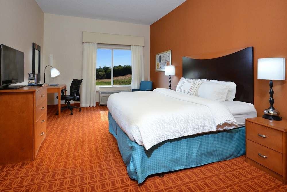 Room, 1 King Bed - Photo 2