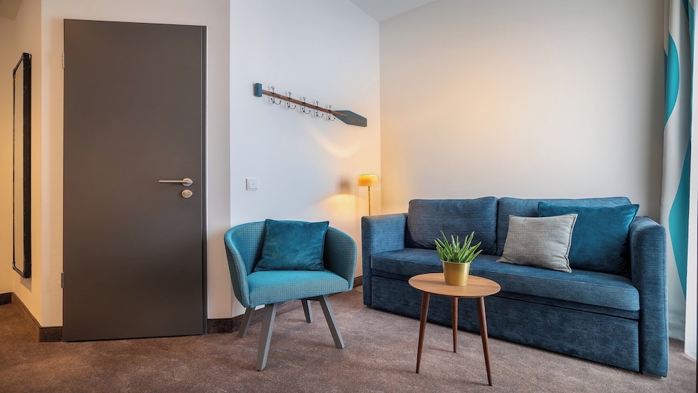 Premium Room, 1 Queen Bed with Sofa bed
