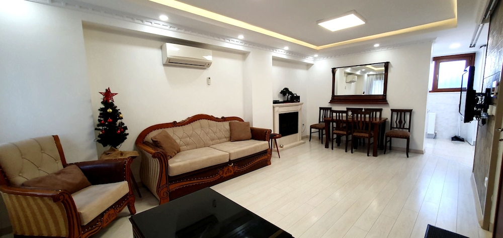 Deluxe Apartment, 3 Bedrooms, Kitchen photo 2