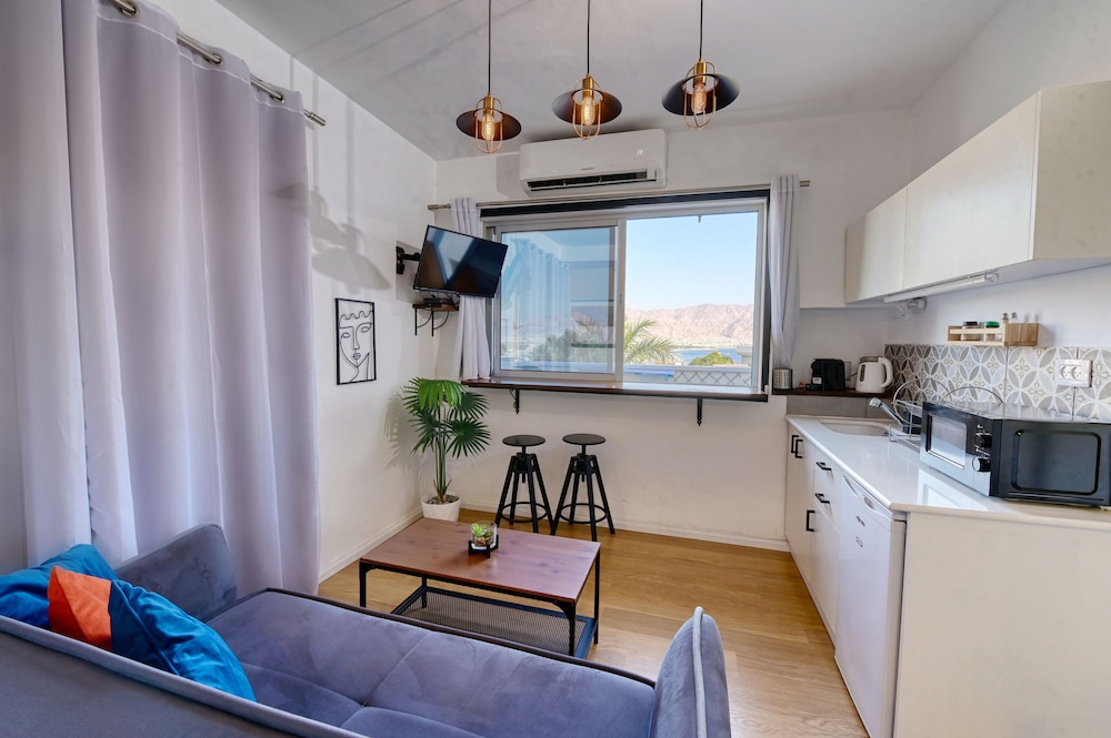 studio with panoramic sea view photo 1