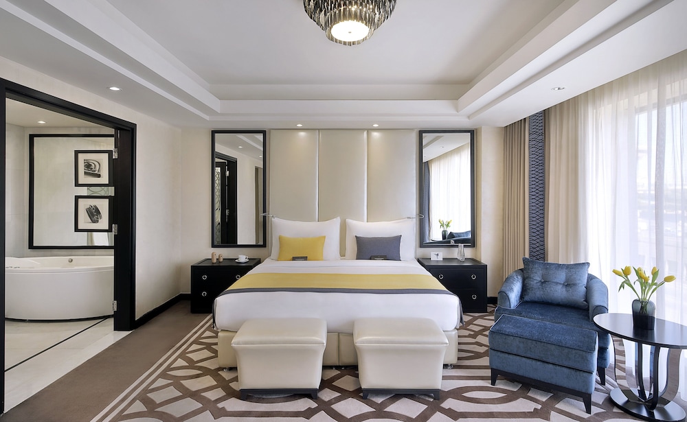 Royal Suite, 2 Bedrooms - Photo 1