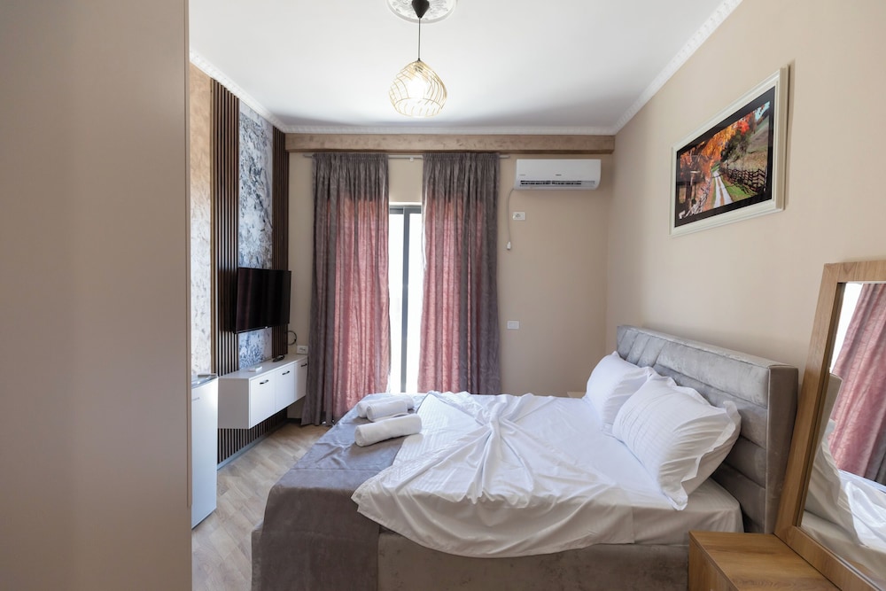Double Room with Pool View