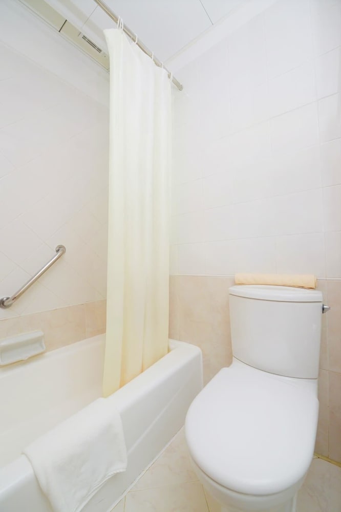Superior Room, 2 Twin Beds, Non Smoking, Harbor View (Plus) photo 2
