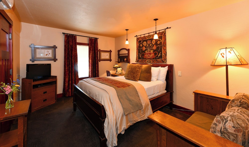 05 Petite queen spa photo 3