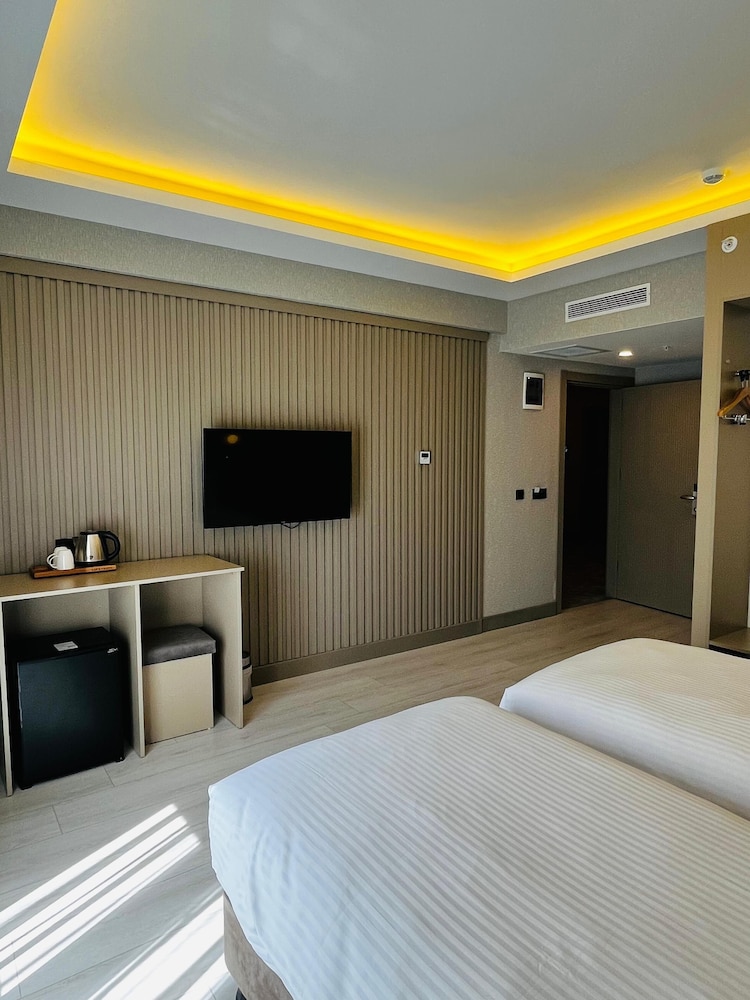 Deluxe Twin Room photo 2