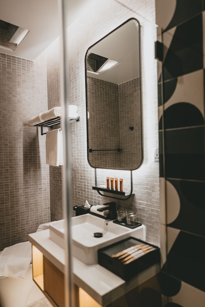 Deluxe Twin Room - Photo 7