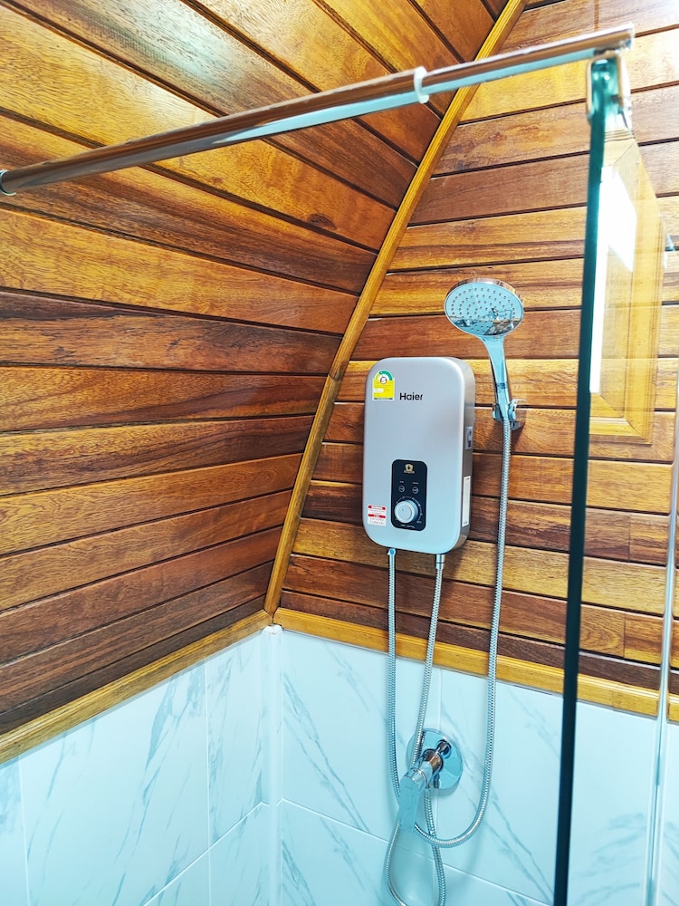 Cabin photo 2