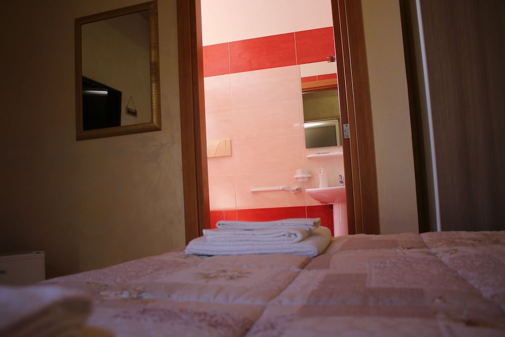 Basic Double Room (Blu)