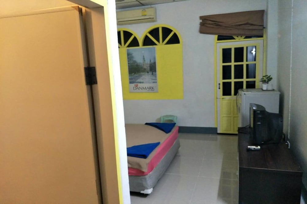 Economy Room photo 3