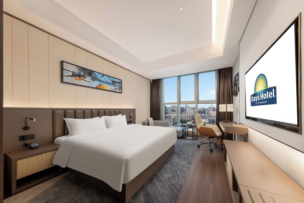 Superior Single Room, City View
