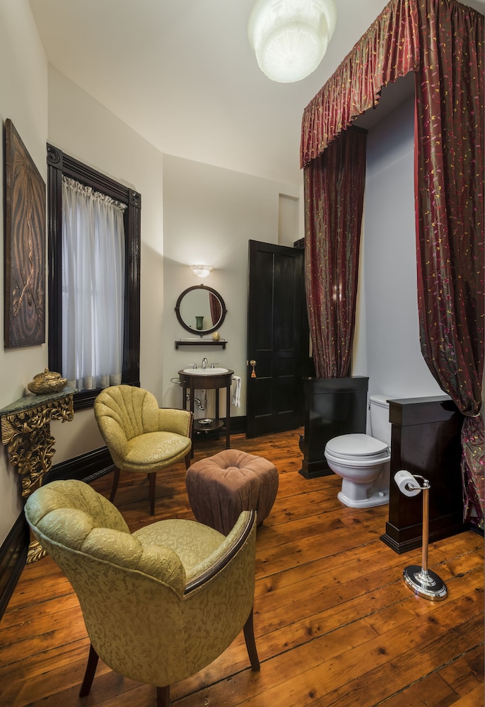 Premium Room, 1 Queen Bed photo 3